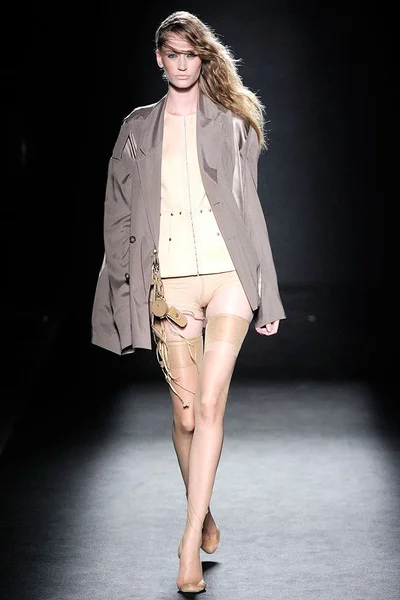 Look 29